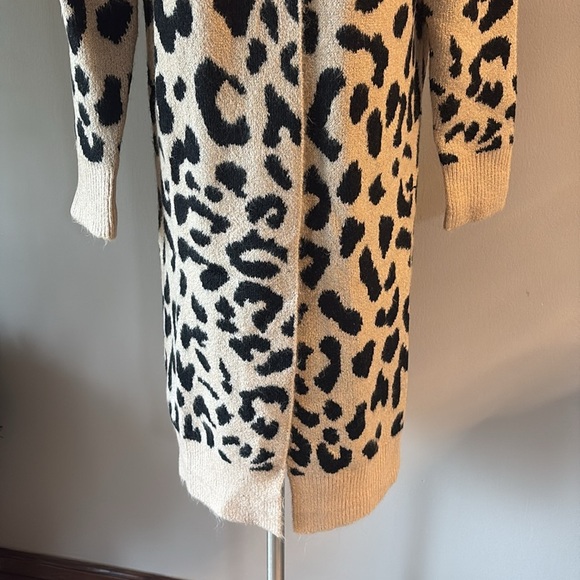 NWT Comfy Luxe women’s tan camel black leopard long cardigan ONE SIZE super soft - Picture 4 of 13